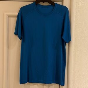 Lulu lemon Men's Blue T-Shirt